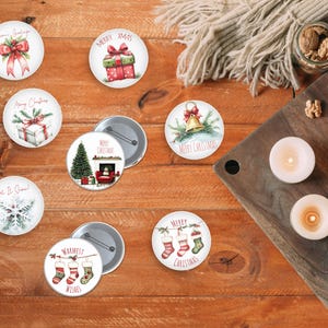 8 designer av God Jul-knappmall, festliga julknappar med baksida, hemlig jultomte-knappmärke, höstgåvor, Jungfru Maria-knapp