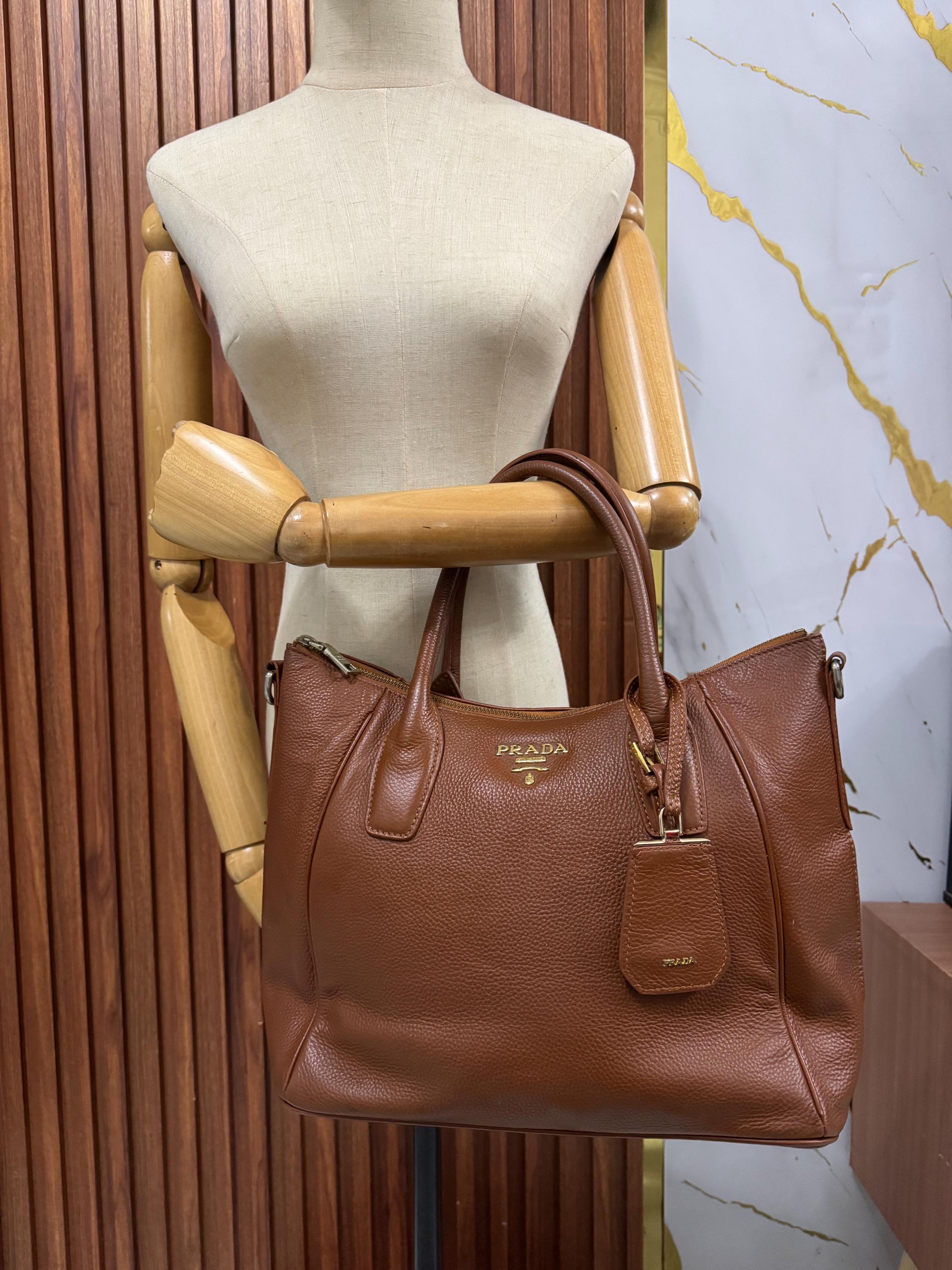 バッグ 90s old prada hand bag brown archive Vintage Brown Prada Bag - Etsy