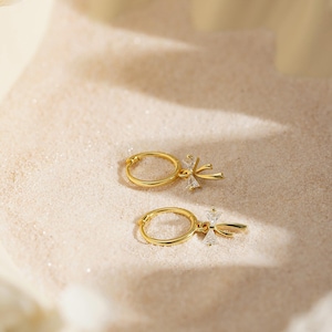 Pendientes de aro con lazo, pendientes colgantes de plata de ley 925, pendientes delicados para mujer, regalo para dama de honor, regalo de Navidad para ella imagen 9