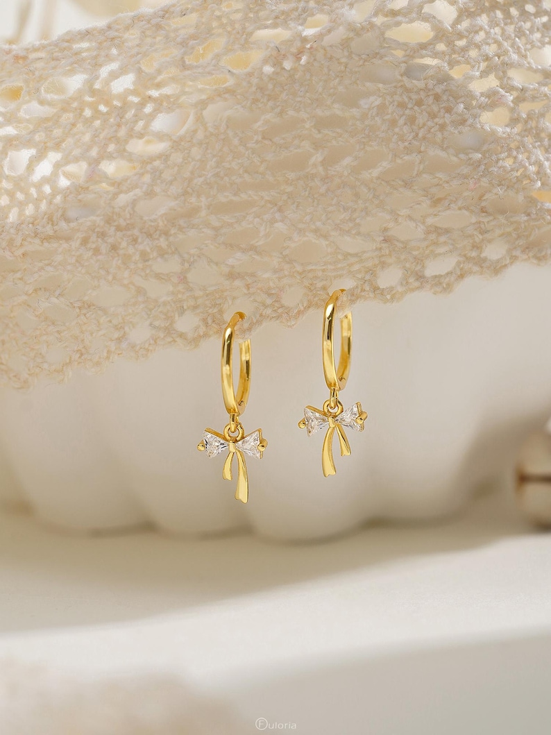Pendientes de aro con lazo, pendientes colgantes de plata de ley 925, pendientes delicados para mujer, regalo para dama de honor, regalo de Navidad para ella imagen 11