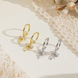Pendientes de aro con lazo, pendientes colgantes de plata de ley 925, pendientes delicados para mujer, regalo para dama de honor, regalo de Navidad para ella imagen 6