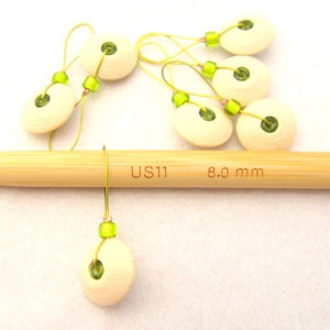 Wood Bead Knitting Stitch Markers Set of 7 Off White Wood Donut Bead Marker Choice of Green, Pink or Blue image 5