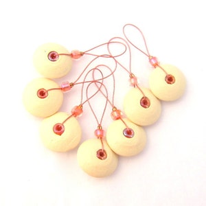 Wood Bead Knitting Stitch Markers Set of 7 Off White Wood Donut Bead Marker Choice of Green, Pink or Blue image 2