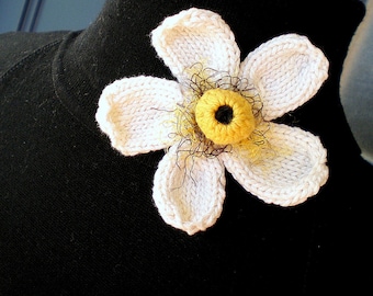 PDF Knit Flower Pattern - Daisy Flower