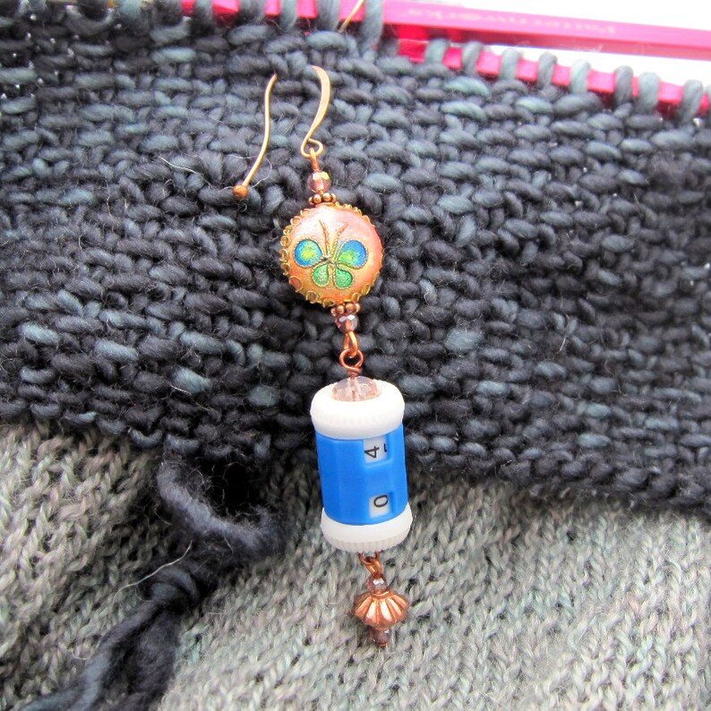 Bead Knitting / Crocheting Removable Stitch Marker Roll Counter Copper and Blue Counter image 3