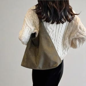 Wildleder Hobo Bag | Frauen | Tragetasche | Authentisch | Jahrgang | Jeden Tag | Lässig
