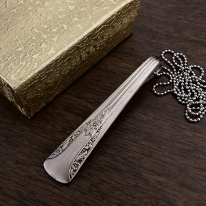 Spoon Pendant Necklace, Vintage Silverplate Silverware Handle Pendant, Upcycled Repurposed, Jewelry for Her, Gift for Mom or Wife, 1940 image 9