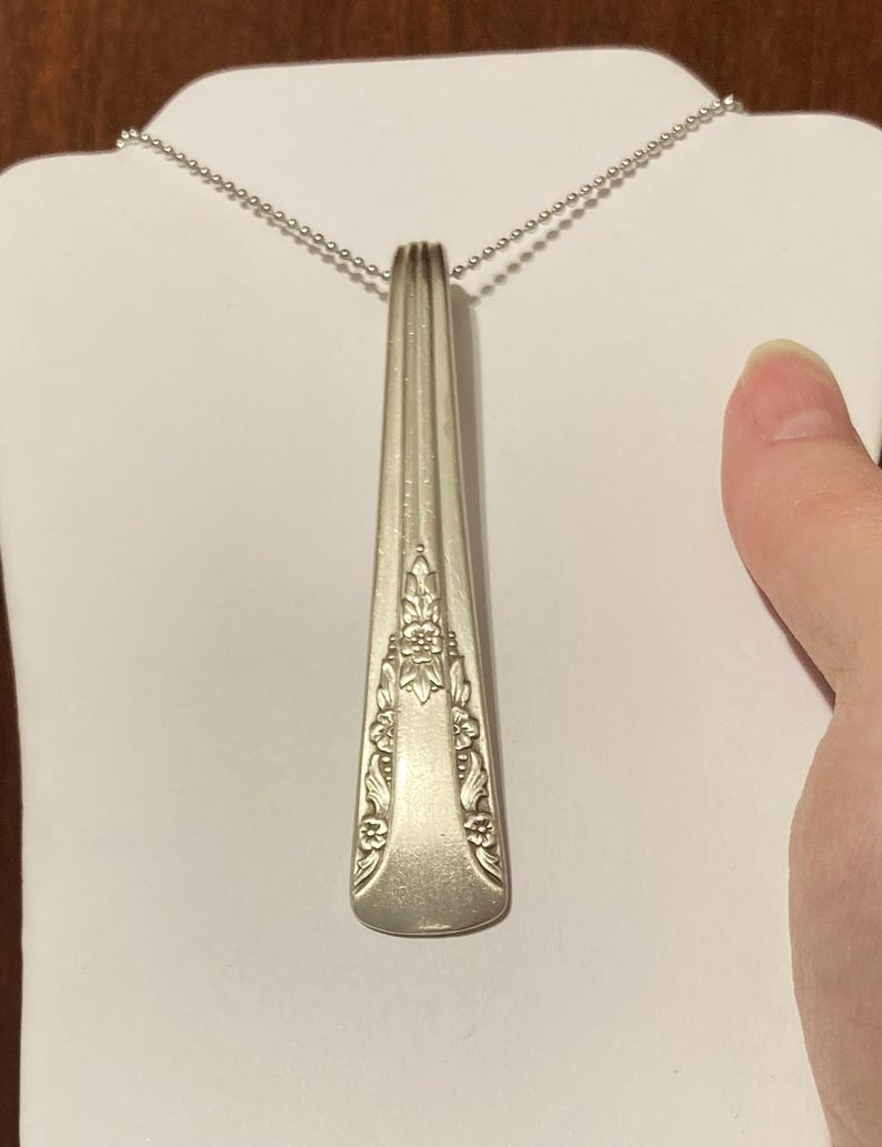 Spoon Pendant Necklace, Vintage Silverplate Silverware Handle Pendant, Upcycled Repurposed, Jewelry for Her, Gift for Mom or Wife, 1940 image 5