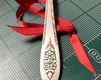 Vintage Spoon Ornament, 1949 Lady Stuart Pattern, Rustic Antique Victorian Christmas, Upcycled Silverplated Spoon Ornament, Choose Ribbon