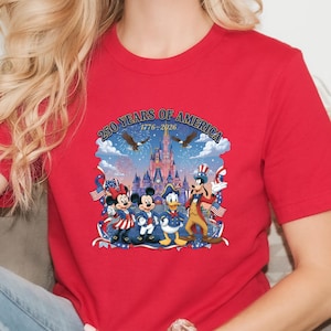 250 Years Of America Disney Shirt, Mickey And Friends US Anniversary Gift, Freedom Patriotic USA Flag Tshirt bild 4