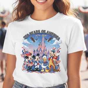 250 Years Of America Disney Shirt, Mickey And Friends US Anniversary Gift, Freedom Patriotic USA Flag Tshirt bild 3