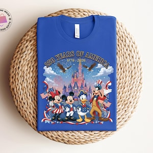 250 Years Of America Disney Shirt, Mickey And Friends US Anniversary Gift, Freedom Patriotic USA Flag Tshirt bild 10