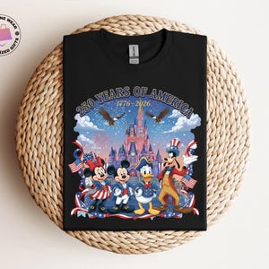 250 Years Of America Disney Shirt, Mickey And Friends US Anniversary Gift, Freedom Patriotic USA Flag Tshirt bild 6