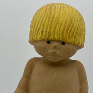 Una figura &quot;Sven&quot; de Lisa Larson para Gustavsberg.