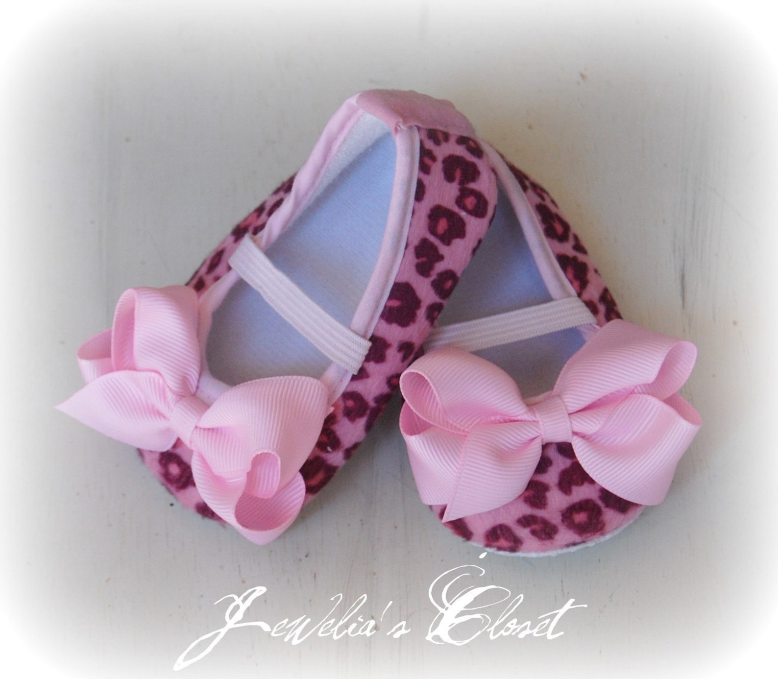 pink cheetah print baby shoes ballet flats with pink grosgrain bows- makes a great baby shower gift