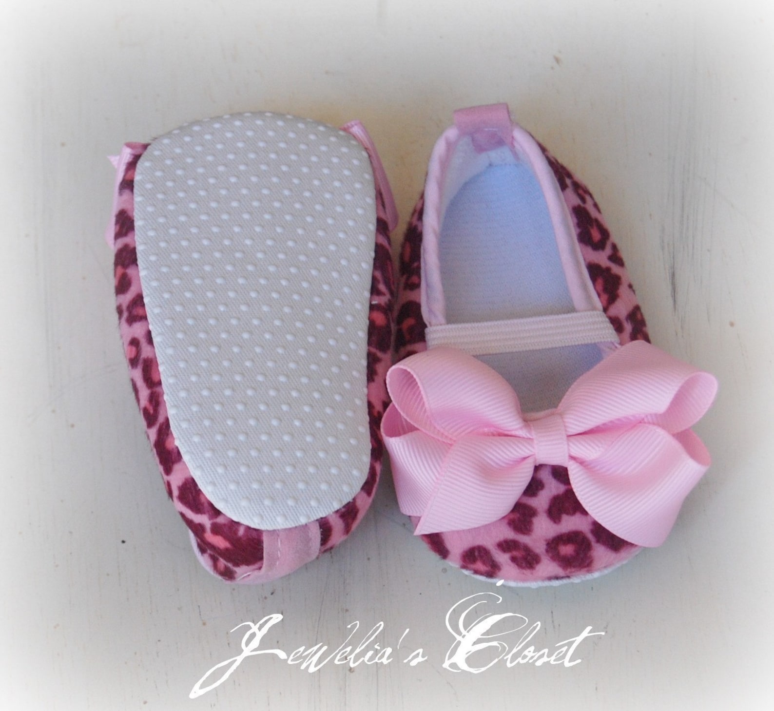 pink cheetah print baby shoes ballet flats with pink grosgrain bows- makes a great baby shower gift