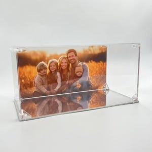 Custom gift boxes display case for family friends pets wedding lovers sign with UV Printed  Background acrylic Display Box with Mirror Base