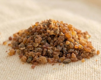Pequeños trozos de resina de mirra de Somalia / Commiphora Myrrha