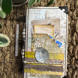 Handmade Antiquities Junk Journal: Vintage Keepsake Journal