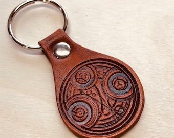 Dr  Who Gallifreyan keychain