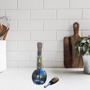 Chic Bottle Stoppers: Elevate Your Wine and More Sleek Stoppers for Wine and Beyond Unique Stoppers to Preserve Your Favorite Bottles