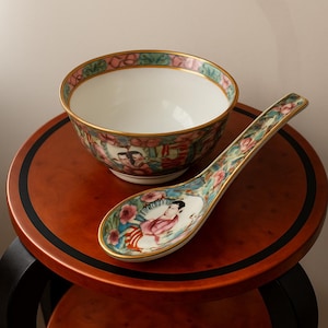 Vintage Chinese Rose Medallion Porcelain Bowl and Spoon Set – Hand-Painted Collectible – Asian Decor