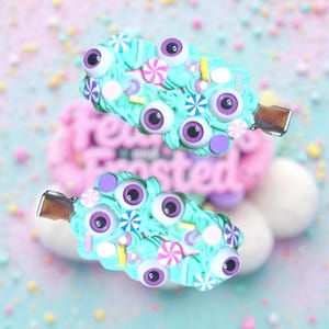 Creepy Eyeball Hair Clips – Pastel Goth Hair Accessories