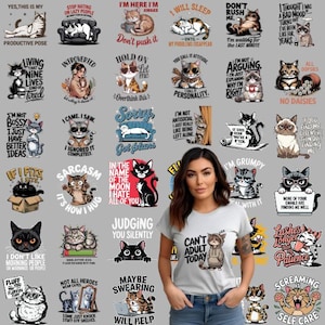 Könnte beinhalten: Eine Frau trägt ein weißes T-Shirt mit einem Katzenmotiv und dem Text "CAN'T ADULT TODAY." Das Bild zeigt verschiedene Katzenmotive mit humorvollen Phrasen, darunter "I'm grumpy" und "Sarcasm."