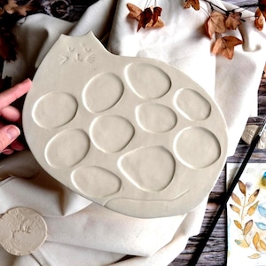 Palette d'aquarelles en céramique artisanale en forme de chat - Finition beige brillante