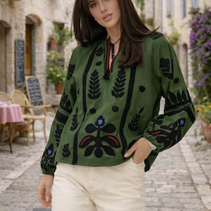 Gorgeous Boho Embroidered Blouse, Elegant Summer Folk Nuoveau Blouse with Floral Motiff, Green Aztec Embroidery Blouse