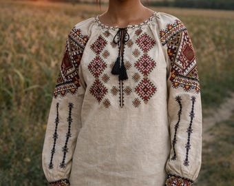 Classic Ukrainian Vyshyvanka Blouse with Geometric Embroidery – Women’s Traditional Shirt – Timeless Folk Style Top