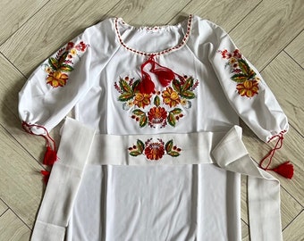 TP-6XL Robe traditionnelle ukrainienne à broderies florales, Robe folklorique à broderies florales, Robe Vyshyvanka pour femme