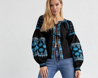 Boho-stijl geborduurde blouse, moderne Vyshyvanka, Folk Nouveau Oekraïense top, Resourt vakantiekleding voor de zomer