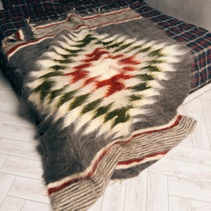 Artisan Wool Blanket Queen Size, Thick Natural Sheep Wool Throw Blanket, Handcrafted Blanket Organic Wool, Handcrafted Blanket Organic Wool