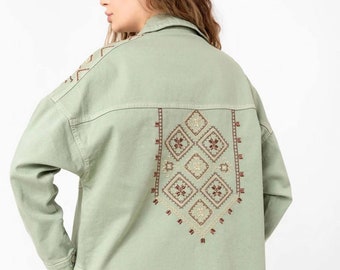 Bestickte Boho Denim Jacke Shirt für Frauen, hochwertige Denim Outware Jacke mit moderner Stickerei