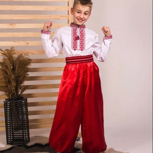 Pantalones cosacos ucranianos rojos, Sharovary rojo para niños, ropa popular ucraniana, niño ucraniano, pantalones ucranianos imagen 2
