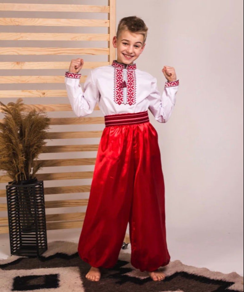 Pantalones cosacos ucranianos rojos, Sharovary rojo para niños, ropa popular ucraniana, niño ucraniano, pantalones ucranianos imagen 2
