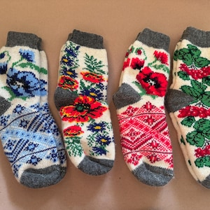 Calcetines ucranianos gruesos y cálidos de lana natural, regalo de invierno ucraniano, recuerdo navideño.