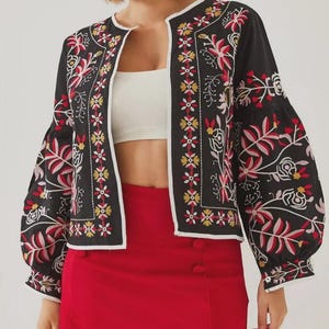 Chaqueta bohemia de verano con bordado floral para mujer - Chaqueta floral bohemia con top corto - Blazer abierto bohemio corto Negro