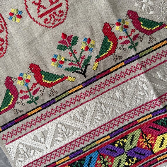 Ukrainian Easter Rushnyk Linen Embroidered Towel – Traditional