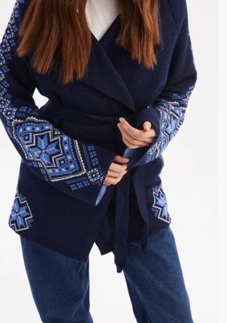 Aztec Geometric Cozy Cardigan Sweater, Wool Wrap Shawl Western Southwest, Knitted Winter Cardigan in Geometric Style Blue