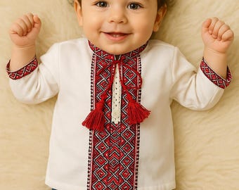 Entzückendes Baby-Jungen Vyshyvanka Shirt - Perfekt für Taufen, Geburtstage & besondere Anlässe