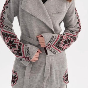 Aztec Geometric Cozy Cardigan Sweater, Wool Wrap Shawl Western Southwest, Knitted Winter Cardigan in Geometric Style image 7