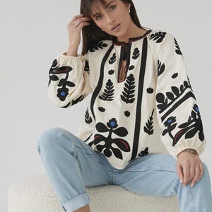 Blusa Boho Bordada Deslumbrante, Blusa Elegante de Verão Estilo Folk Nuoveau com Motivo Floral Cream