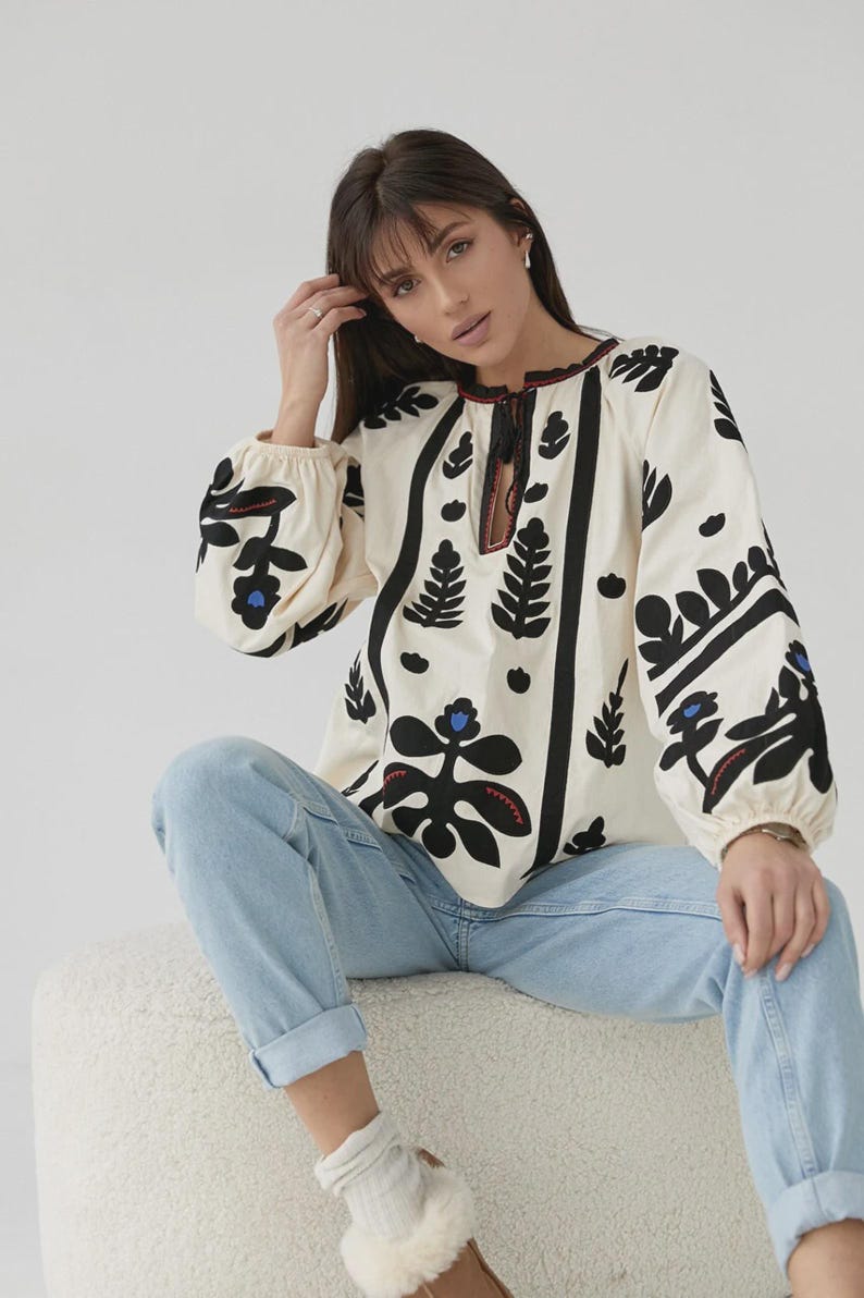 Blusa Boho Bordada Deslumbrante, Blusa Elegante de Verão Estilo Folk Nuoveau com Motivo Floral Cream