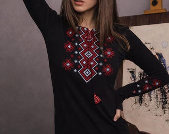 S-3XL Symbolic Ukrainian Vyshyvanka Blouse with Red and White Motifs and Long Sleeves