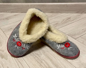 Natural Wool Slippers Made in Ukraine – Warm Gray Felt Slippers for Home Comfort