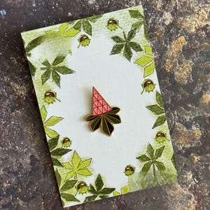 Kyiv Chestnut Blossom Enamel Pin – Pink Pyramid Flower Design, Ukrainian Gift Souvenir