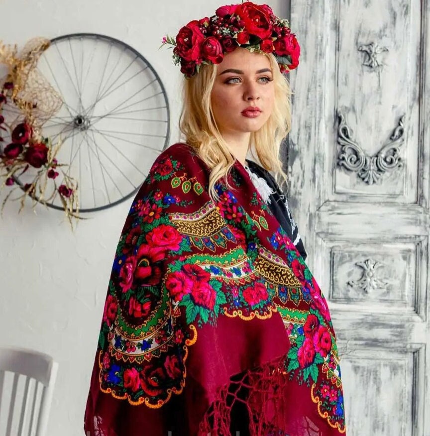 Scialle Tradizionale Ucraino Babushka – Floreale Blu Scuro 125 Cm, Frange, Lana