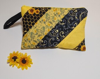 Quilted Makeup Bag Zipper Pouch (Choose One)